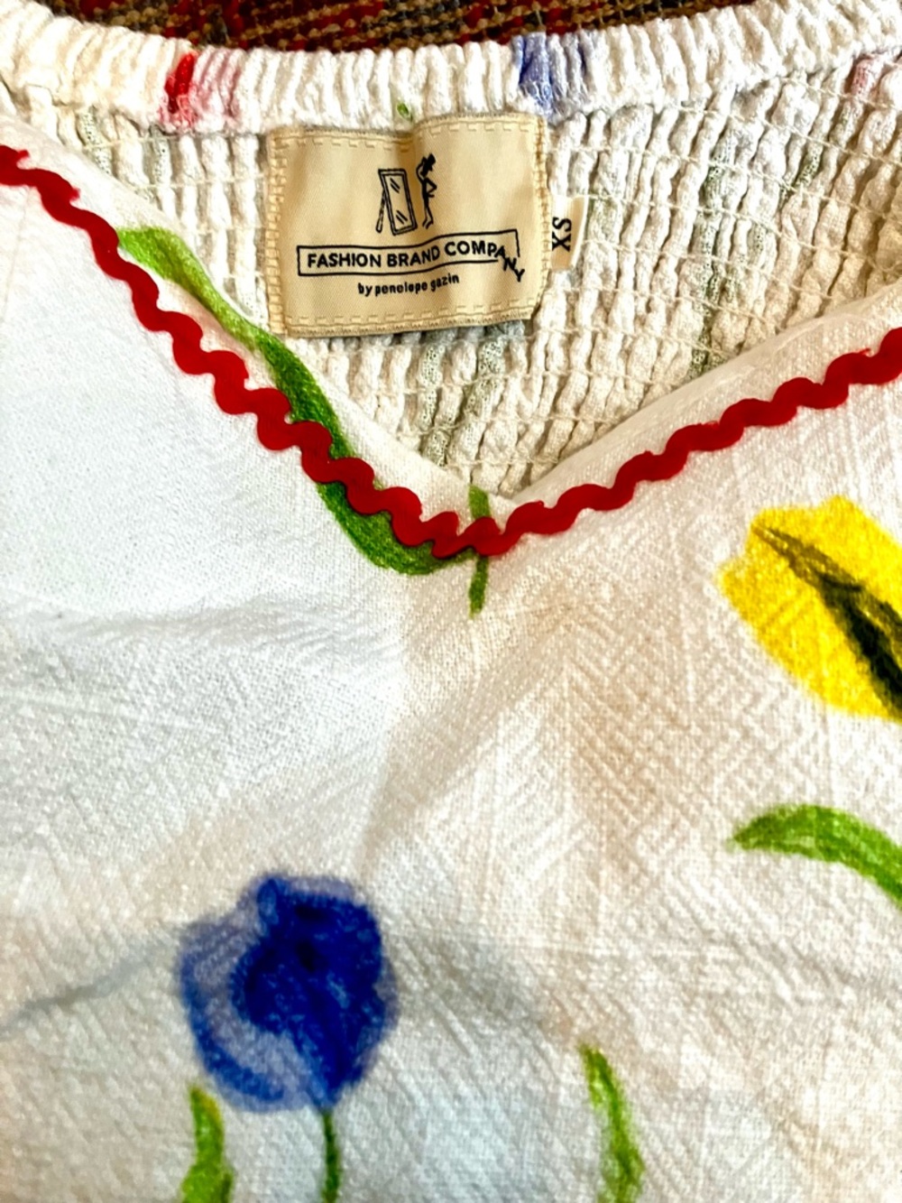 Fashion Brand Company limited edition tulip print linen Romper with Rickrack - Picture 3 of 3